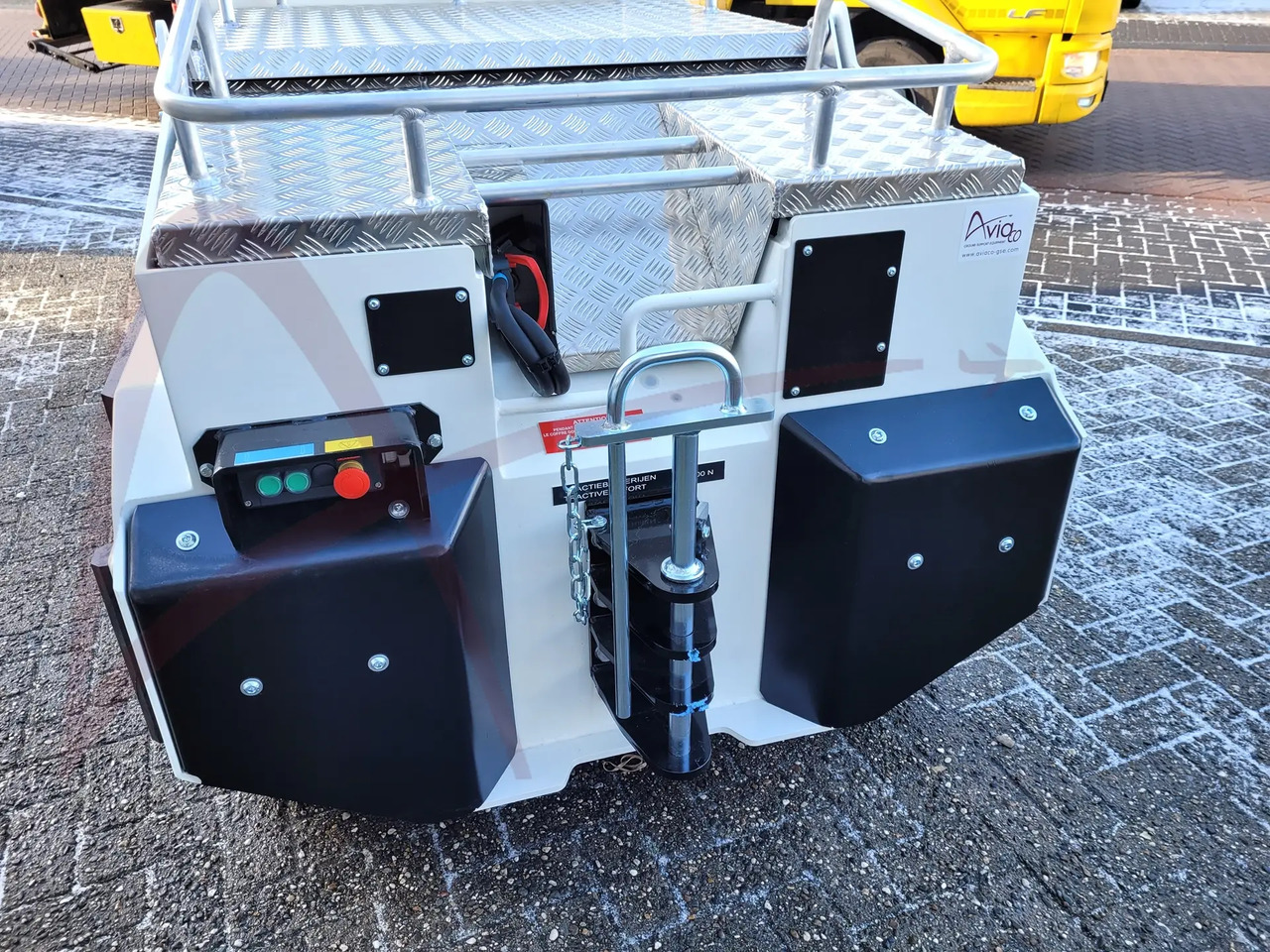 CHARLATTE T135 EVO - Poggyász vontató: 5 kép. CHARLATTE T135 EVO - Poggyász vontató: 5 kép.