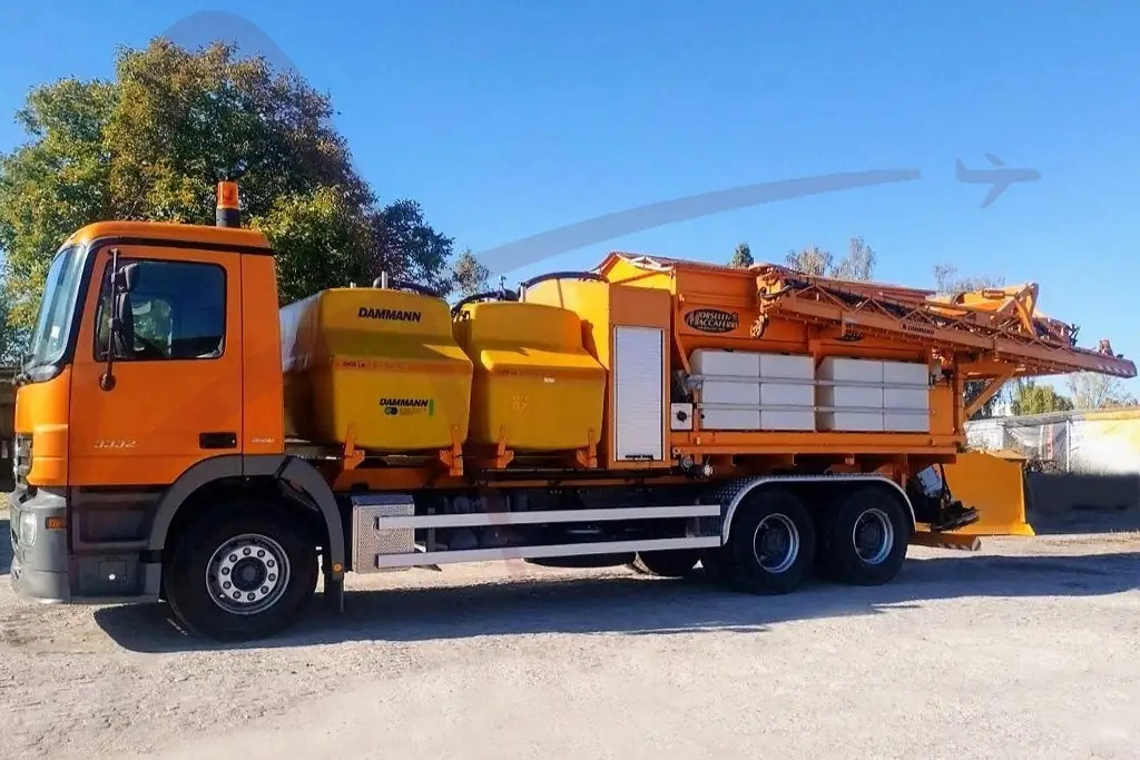 DAMMANN FEA 6024 - Repülőgép jégtelenítő: 5 kép. DAMMANN FEA 6024 - Repülőgép jégtelenítő: 5 kép.