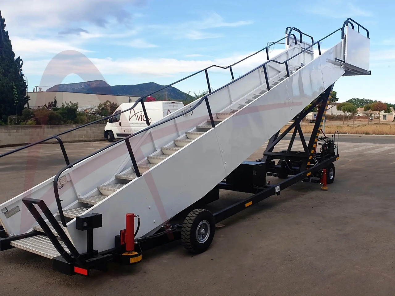 EDGHILL 480-1 - Utaslépcső: 2 kép. EDGHILL 480-1 - Utaslépcső: 2 kép.