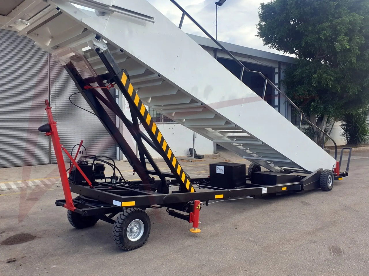 EDGHILL 480-1 - Utaslépcső: 3 kép. EDGHILL 480-1 - Utaslépcső: 3 kép.