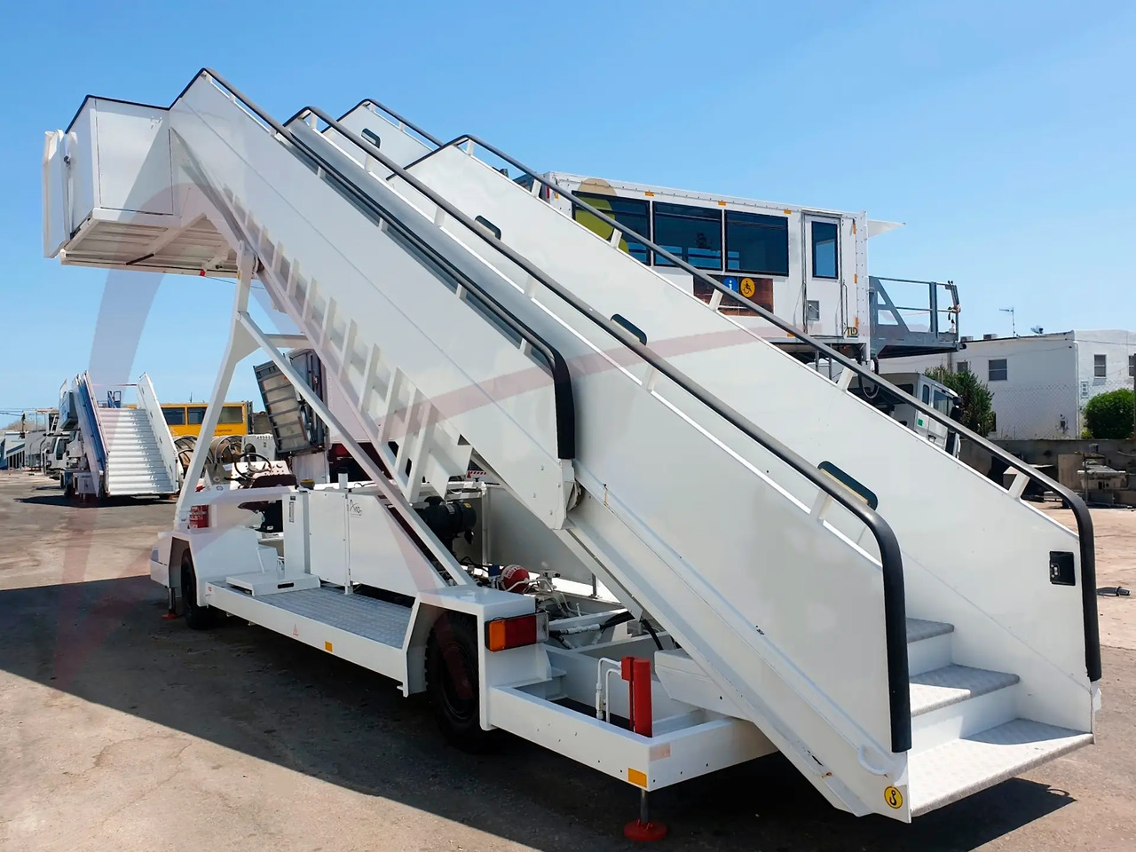 FMC SMART STEP - Utaslépcső: 3 kép. FMC SMART STEP - Utaslépcső: 3 kép.