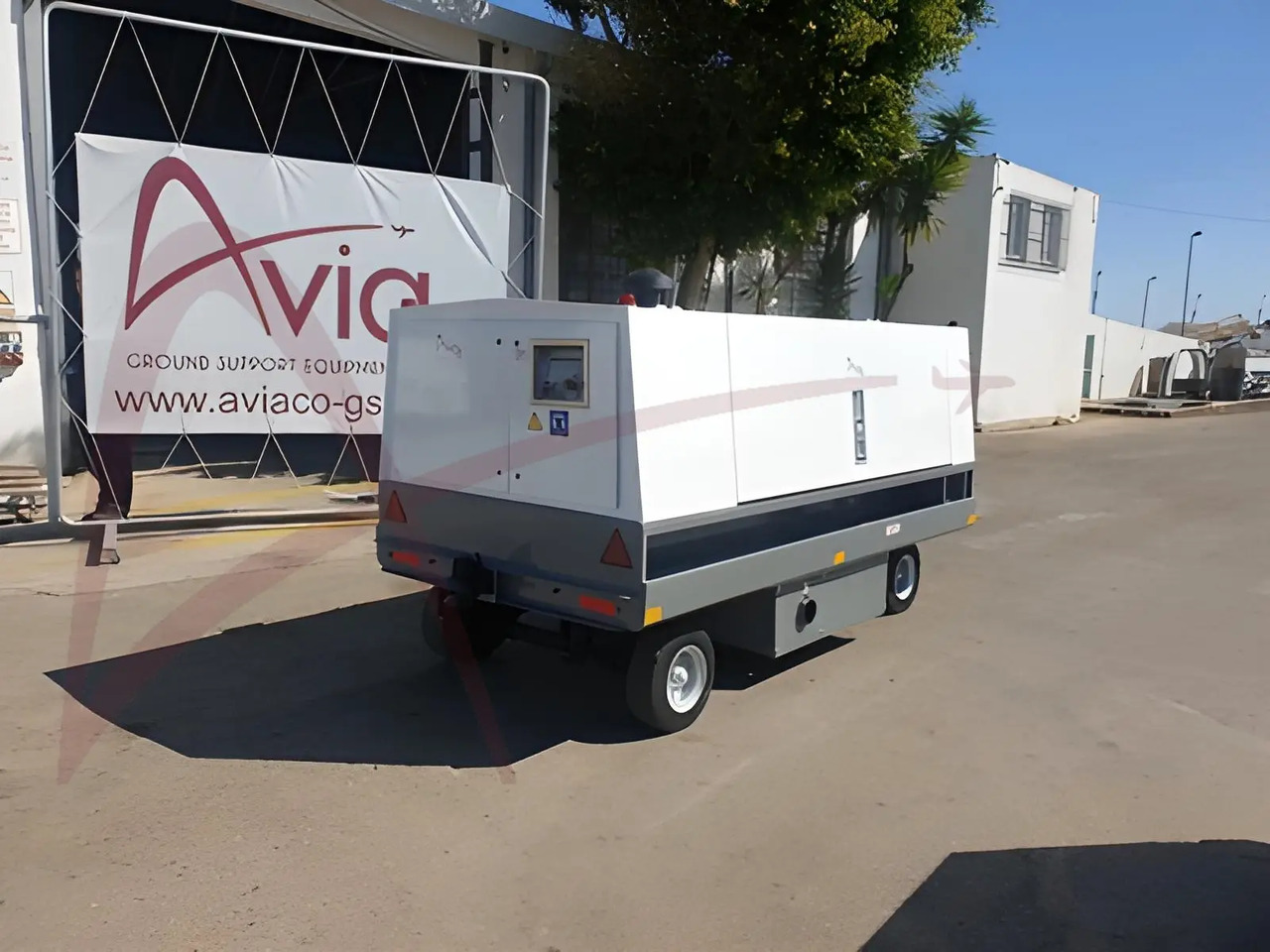 HITZINGER 90MDI1 28 - Földi áramforrás: 3 kép. HITZINGER 90MDI1 28 - Földi áramforrás: 3 kép.