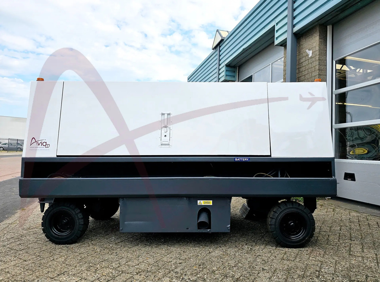 HITZINGER GPU120D - Földi áramforrás: 1 kép. HITZINGER GPU120D - Földi áramforrás: 1 kép.