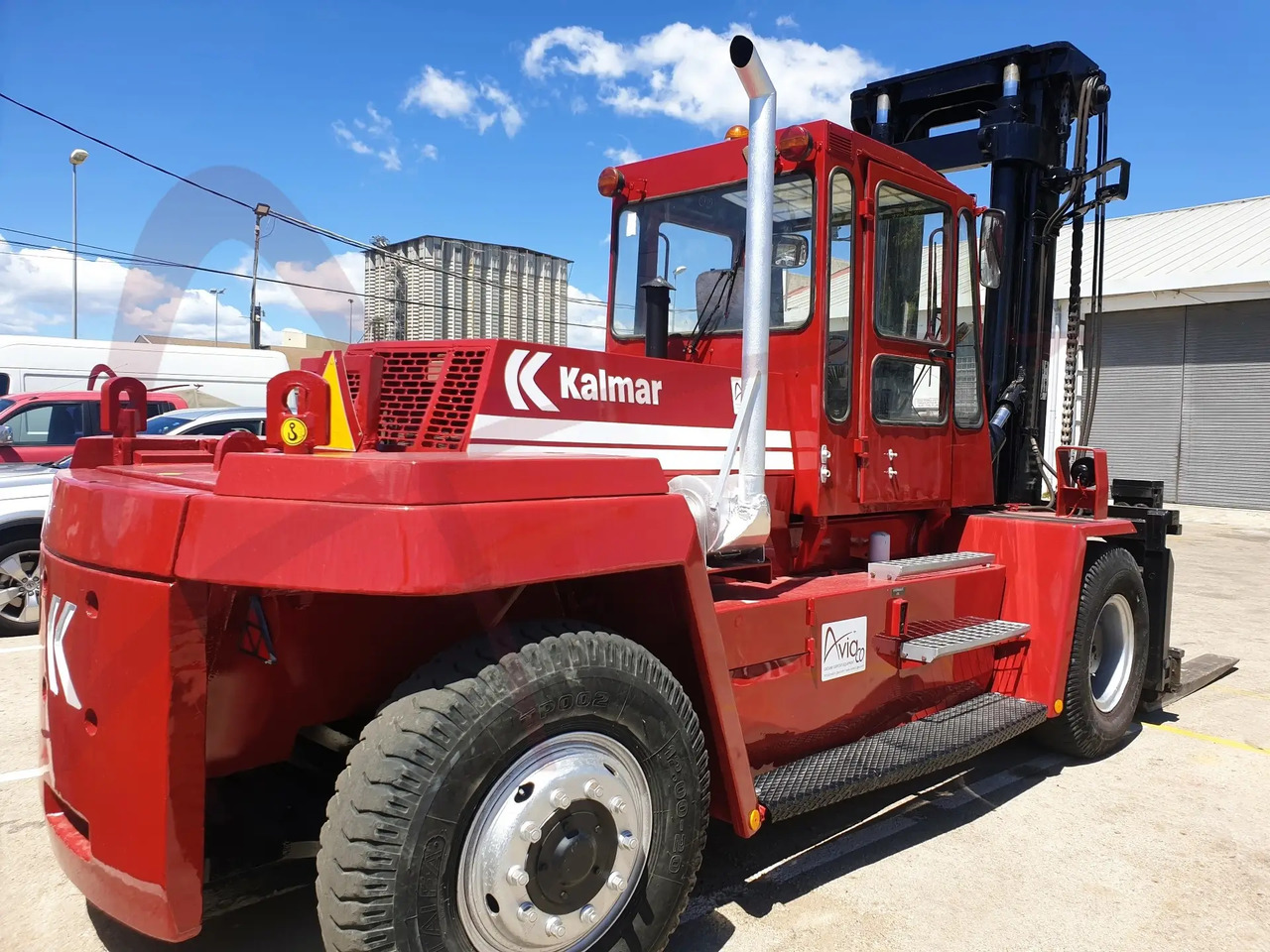 KALMAR DC16-900 - Dízel targonca: 2 kép. KALMAR DC16-900 - Dízel targonca: 2 kép.