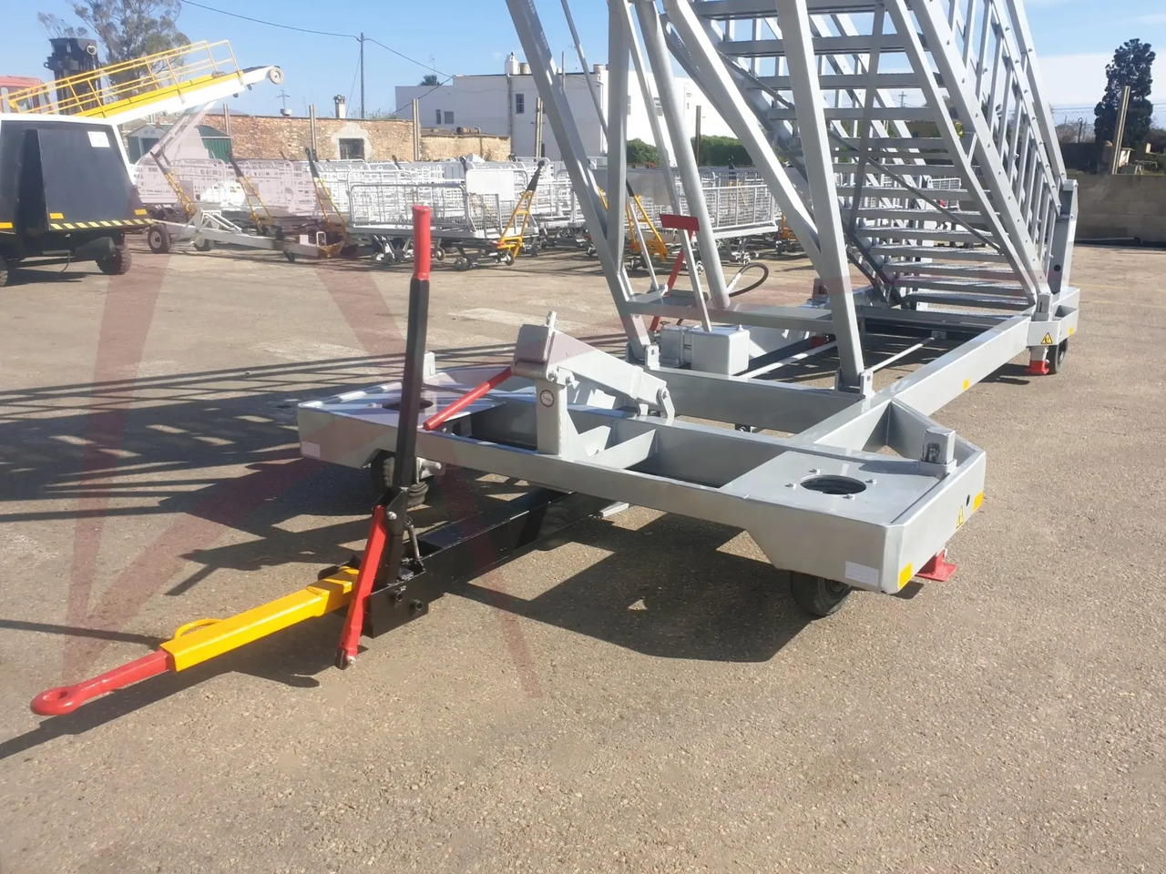 MASTER EQUIPMENT STR710-14 - Utaslépcső: 2 kép. MASTER EQUIPMENT STR710-14 - Utaslépcső: 2 kép.