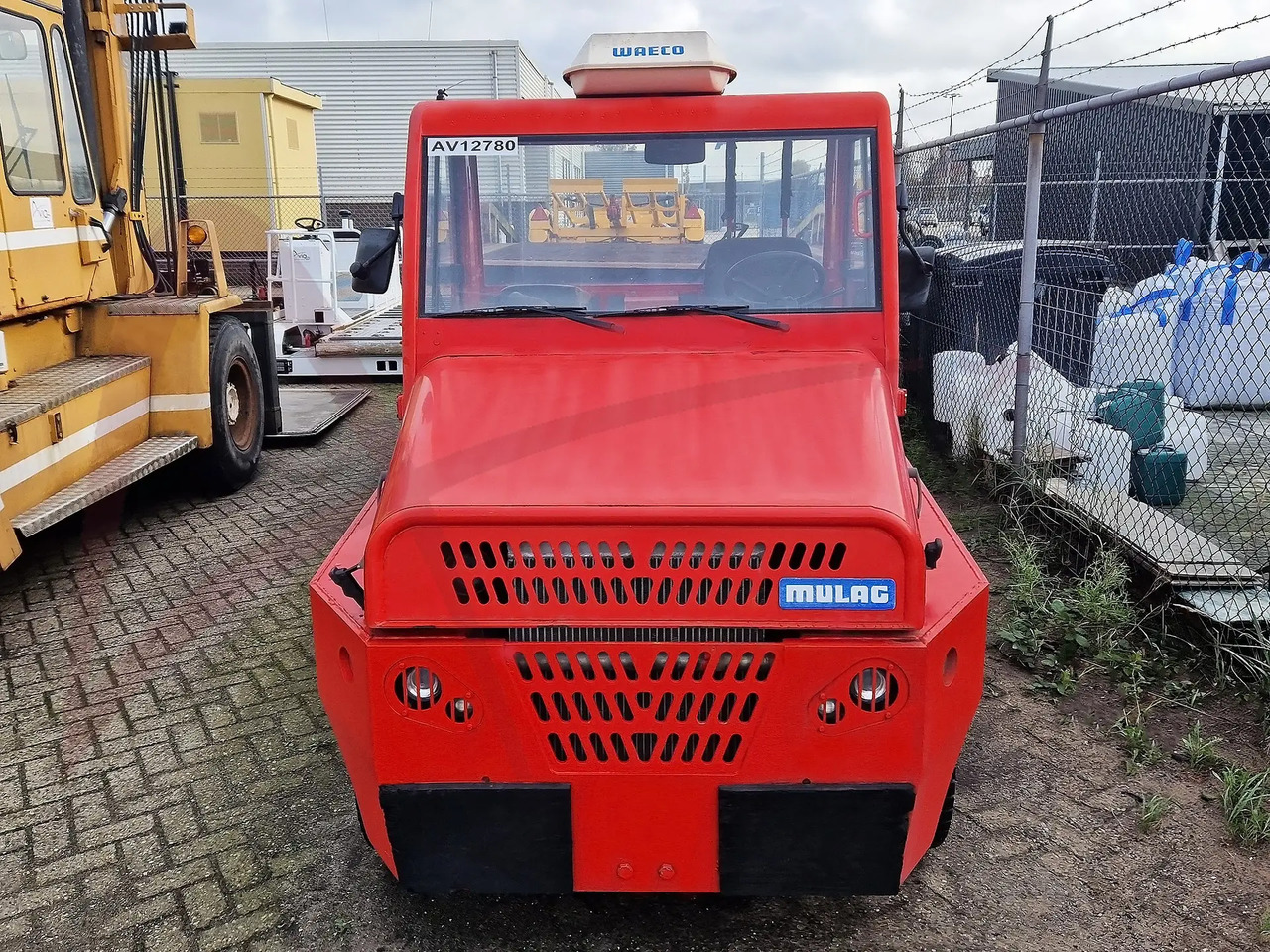 MULAG COMET 4CNG - Poggyász vontató: 2 kép. MULAG COMET 4CNG - Poggyász vontató: 2 kép.