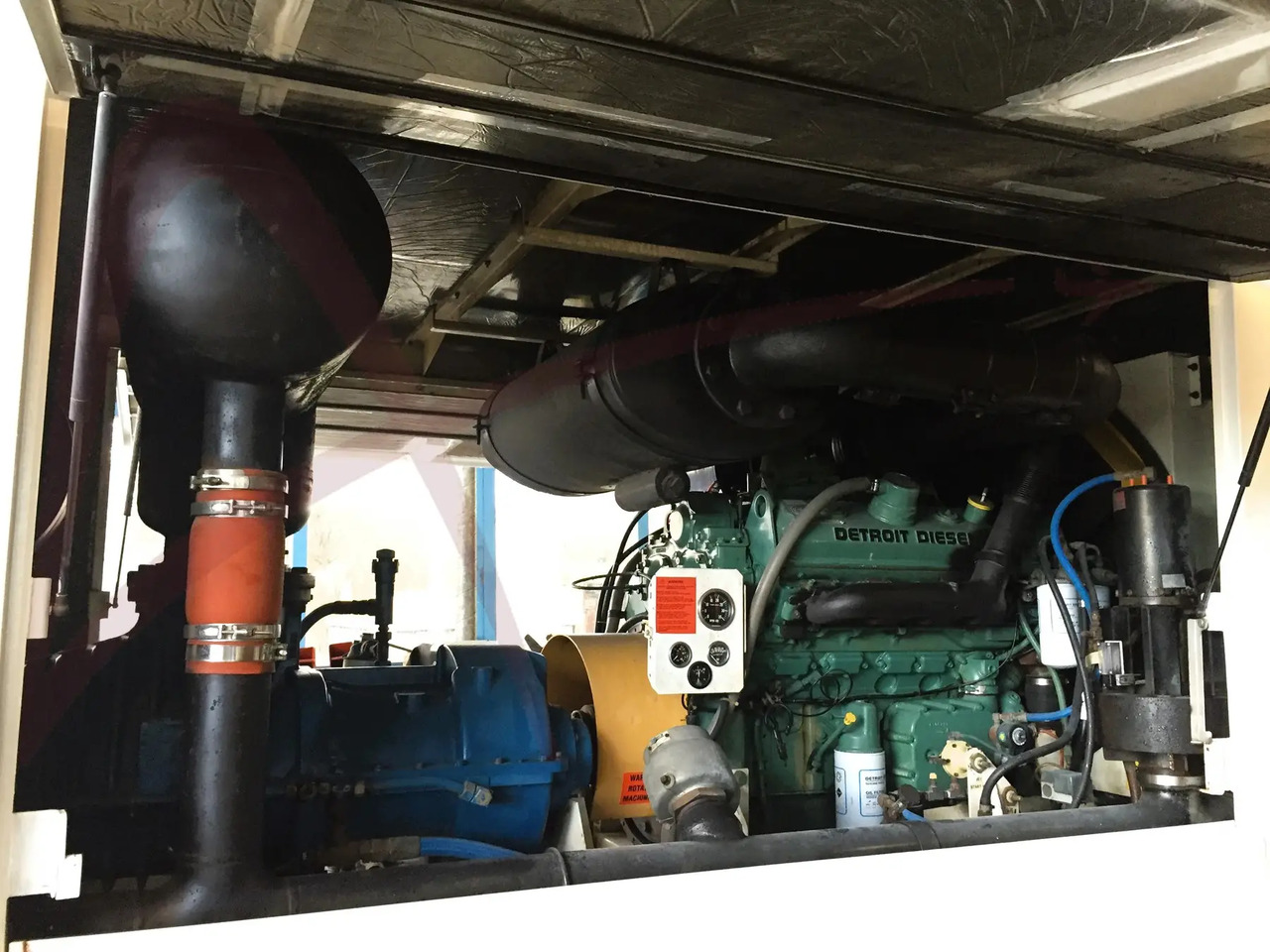 TLD ACE-600-1250 - Repülőtéri jármű: 3 kép. TLD ACE-600-1250 - Repülőtéri jármű: 3 kép.