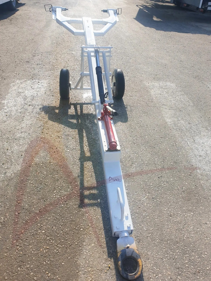 WASP A05269D - Repülőtéri jármű: 5 kép. WASP A05269D - Repülőtéri jármű: 5 kép.