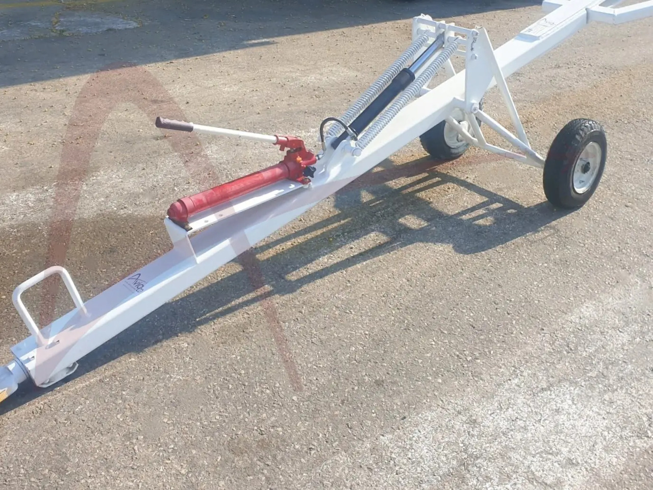 WASP A05269D - Repülőtéri jármű: 3 kép. WASP A05269D - Repülőtéri jármű: 3 kép.