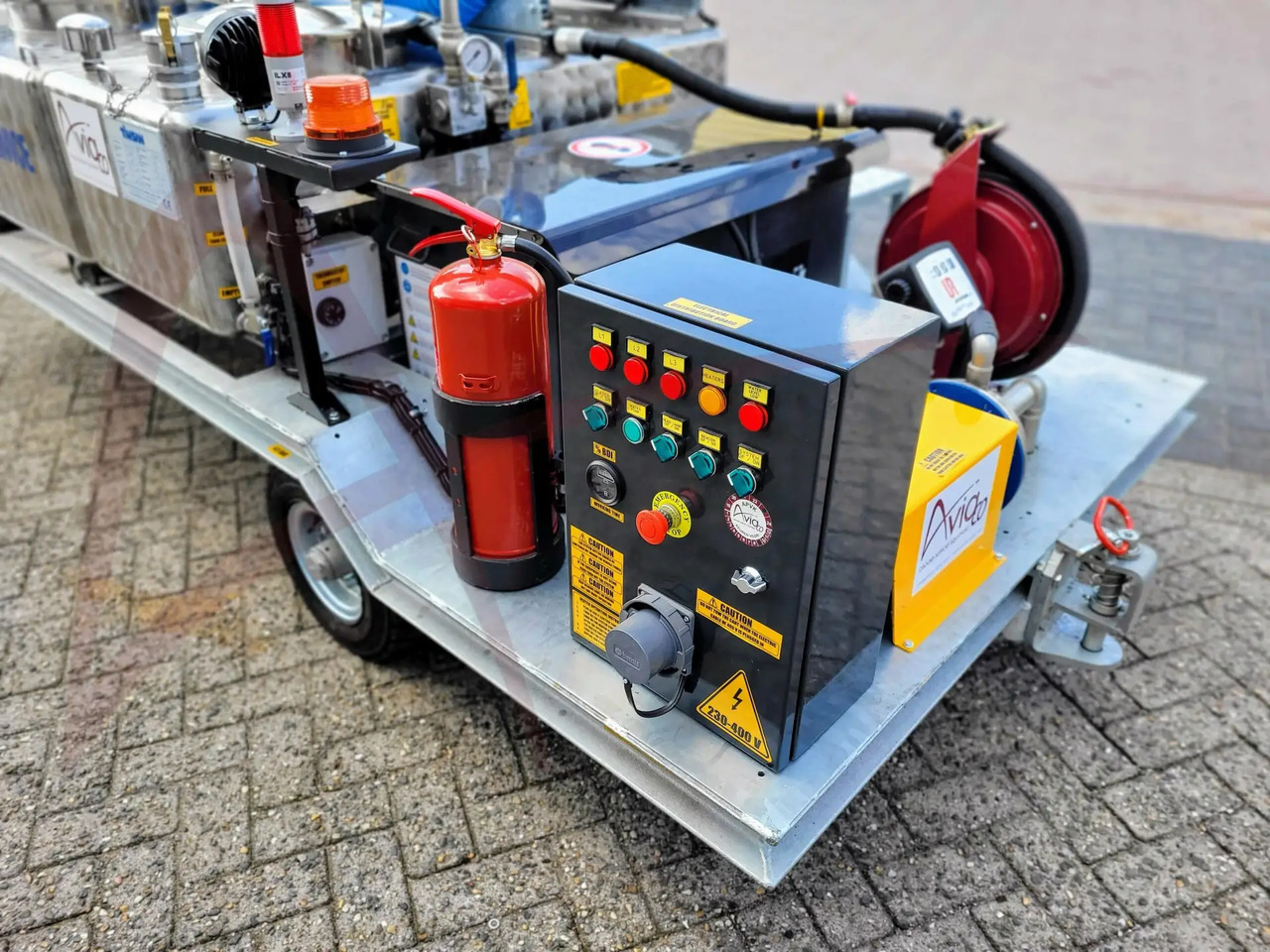 TIMSAN LSC300/700E - Toalett service autó: 3 kép. TIMSAN LSC300/700E - Toalett service autó: 3 kép.