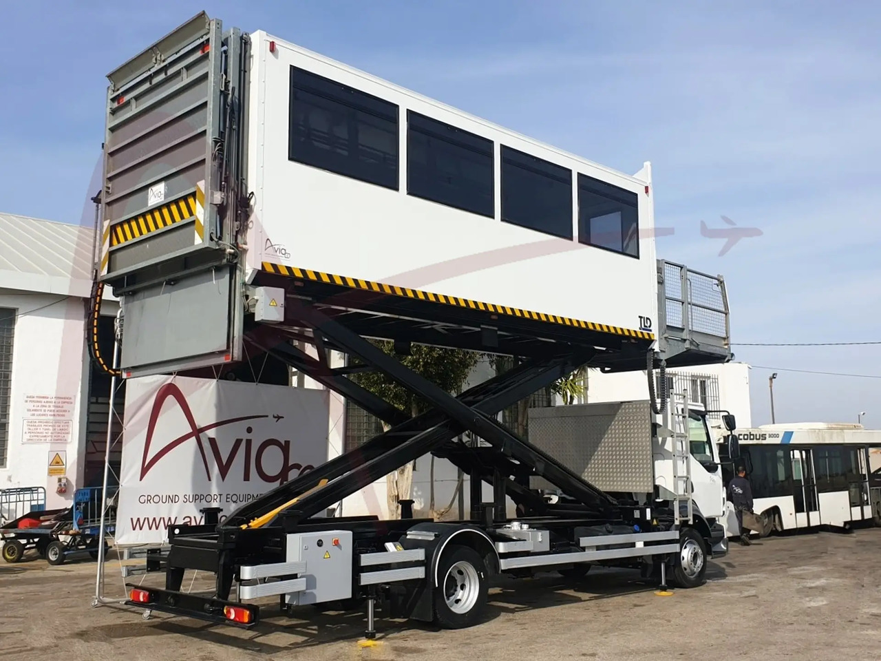 TLD CHTP GM-5.9 - Ambulift: 2 kép. TLD CHTP GM-5.9 - Ambulift: 2 kép.