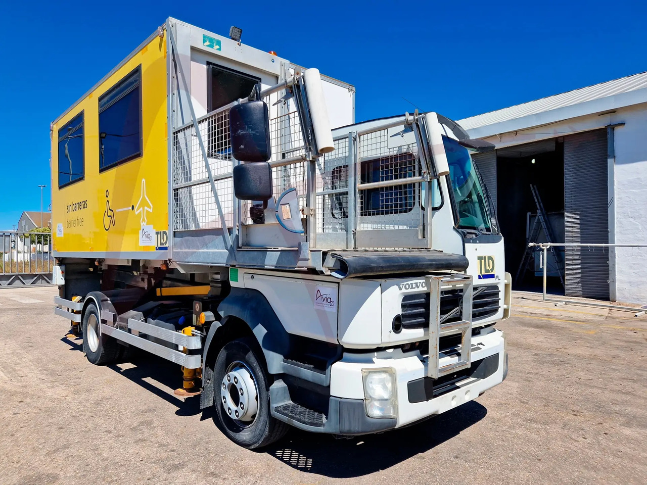 TLD CHTP PM-5.9 - Ambulift: 3 kép. TLD CHTP PM-5.9 - Ambulift: 3 kép.