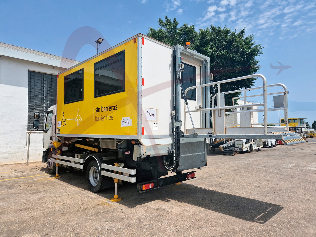TLD CHTP PM-5.9 - Ambulift: 2 kép. TLD CHTP PM-5.9 - Ambulift: 2 kép.