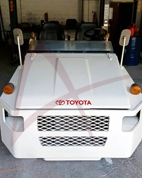 TOYOTA 02-2TD25 - Poggyász vontató: 3 kép. TOYOTA 02-2TD25 - Poggyász vontató: 3 kép.