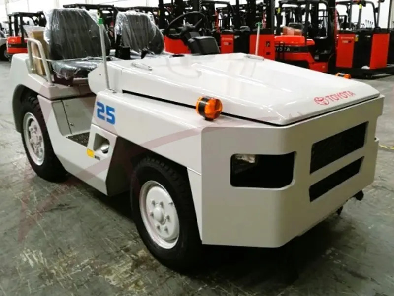 TOYOTA 02-2TD25 - Poggyász vontató: 1 kép. TOYOTA 02-2TD25 - Poggyász vontató: 1 kép.