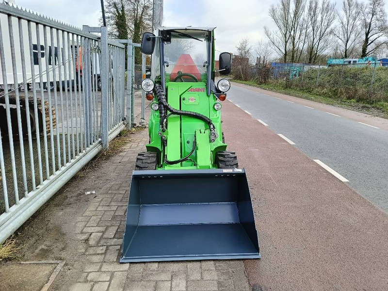 Avant M420 MSDNT mini shovel loader lader 980 kg CE - Kompakt lánctalpas rakodó: 5 kép. Avant M420 MSDNT mini shovel loader lader 980 kg CE - Kompakt lánctalpas rakodó: 5 kép.