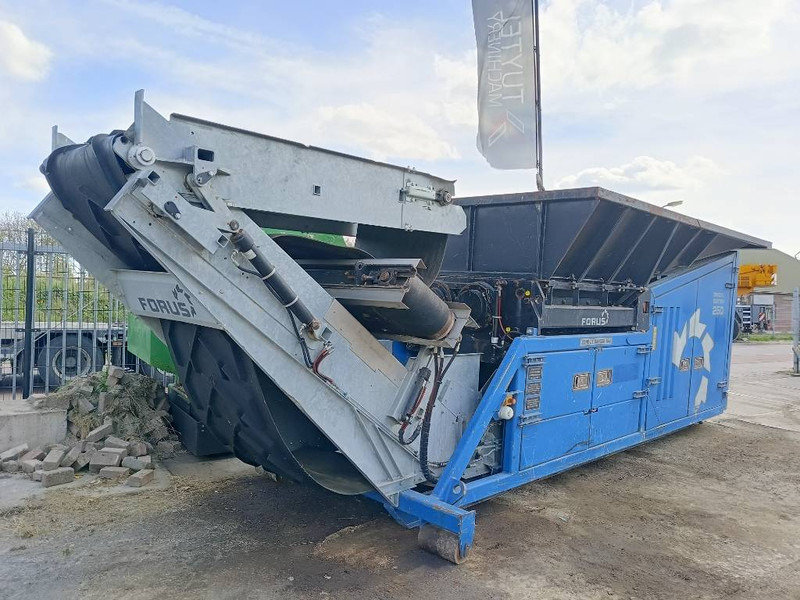 Forus eggersmann SE250 shredder wood waste 2017 1392 uur - Törőgép: 5 kép. Forus eggersmann SE250 shredder wood waste 2017 1392 uur - Törőgép: 5 kép.