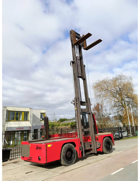 Jumbo J/SH 120/14/75 zijlader side forklift stapler 12 T - Oldalrakodó targoncá: 3 kép. Jumbo J/SH 120/14/75 zijlader side forklift stapler 12 T - Oldalrakodó targoncá: 3 kép.