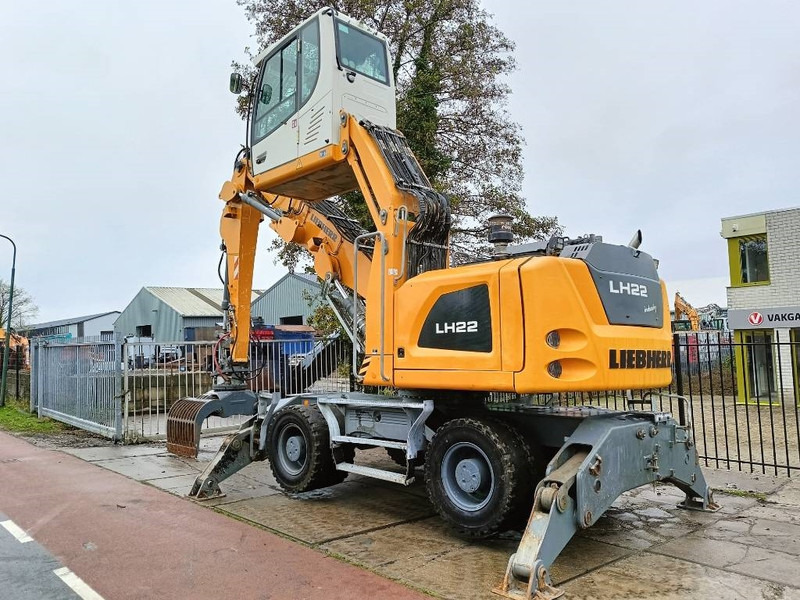 Liebherr LH 22 M overslagkraan wastehandler umslagbagger - Hulladék kotró: 4 kép. Liebherr LH 22 M overslagkraan wastehandler umslagbagger - Hulladék kotró: 4 kép.