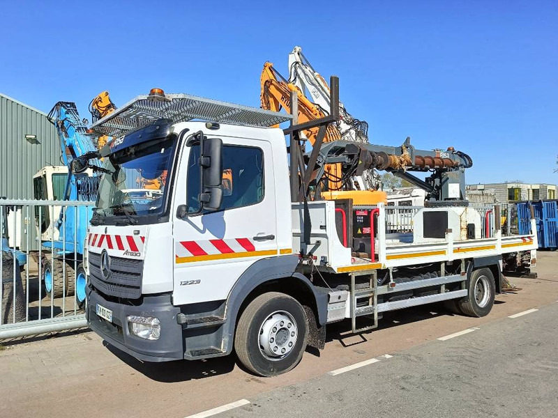 Mercedes-Benz atego 4X2 Risa G2T Drilling truck Automatic euro 6 - Cölöpverő: 1 kép. Mercedes-Benz atego 4X2 Risa G2T Drilling truck Automatic euro 6 - Cölöpverő: 1 kép.
