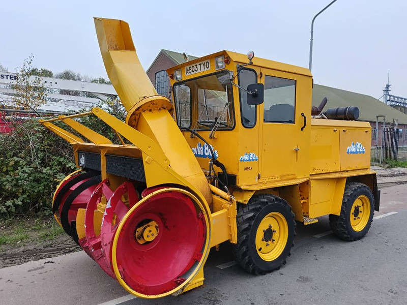 Rolba R400f sneeuwschuiver snow blaster schnee - Hóeltakarító gép: 1 kép. Rolba R400f sneeuwschuiver snow blaster schnee - Hóeltakarító gép: 1 kép.