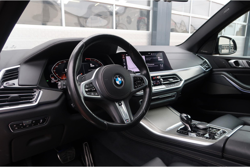 BMW X5 xDrive30d High Executive M SPORT/ PANO/ LUCHT/ HEAD-UP/ H&K/ LASER - Terepjáró/ SUV: 2 kép. BMW X5 xDrive30d High Executive M SPORT/ PANO/ LUCHT/ HEAD-UP/ H&K/ LASER - Terepjáró/ SUV: 2 kép.