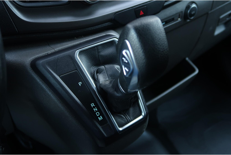 Ford Transit 330 2.0 TDCI L3H2 DC AUT/ CAMERA/ ACC/ AIRCO/ TREKHAAK - Kis furgon, Duplakabinos kisteherautó: 4 kép. Ford Transit 330 2.0 TDCI L3H2 DC AUT/ CAMERA/ ACC/ AIRCO/ TREKHAAK - Kis furgon, Duplakabinos kisteherautó: 4 kép.