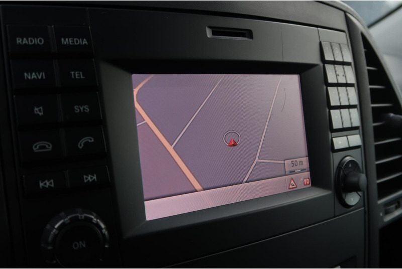 Mercedes-Benz Vito 119 CDI Lang DC/ LED/ CAM/ 2X SCHUIFDEUR/ STOELVERW/ CRUISE/ ETC. - Kis furgon, Duplakabinos kisteherautó: 5 kép. Mercedes-Benz Vito 119 CDI Lang DC/ LED/ CAM/ 2X SCHUIFDEUR/ STOELVERW/ CRUISE/ ETC. - Kis furgon, Duplakabinos kisteherautó: 5 kép.