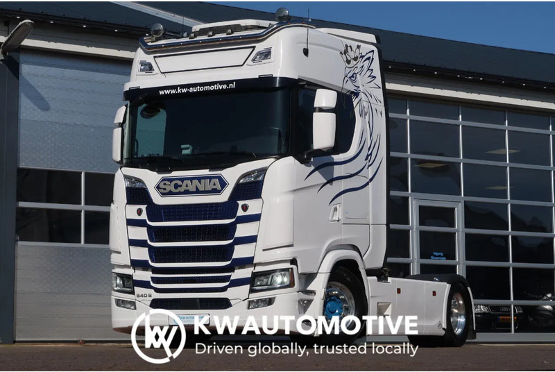 Scania 540S NGS FULL AIR/ RETARDER/ ALCOA/ LEATHER/ 2X TANK/ PARK AIRCO - Nyergesvontató: 1 kép. Scania 540S NGS FULL AIR/ RETARDER/ ALCOA/ LEATHER/ 2X TANK/ PARK AIRCO - Nyergesvontató: 1 kép.