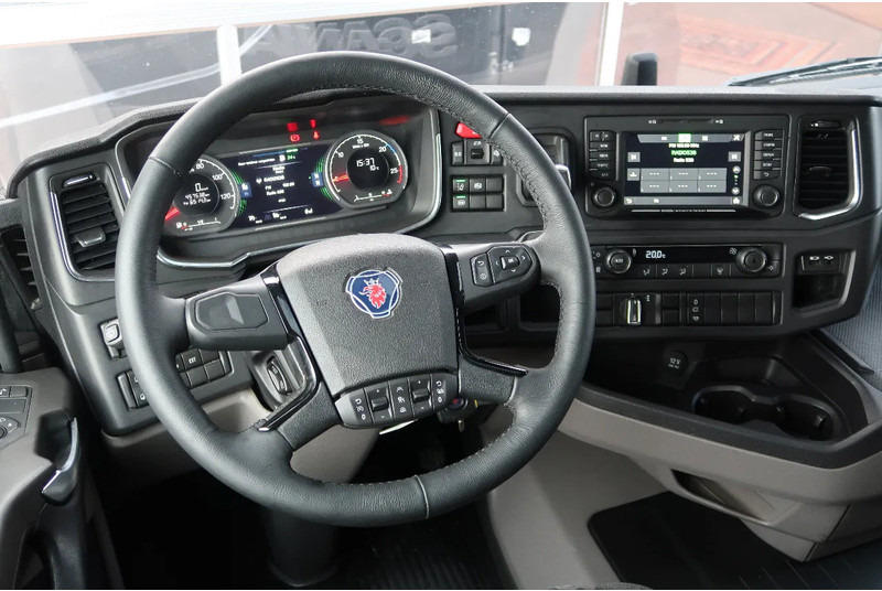 Scania R410 NGS LNG/ RETARDER/ ACC/ DIFF LOCK/ ETC - Nyergesvontató: 2 kép. Scania R410 NGS LNG/ RETARDER/ ACC/ DIFF LOCK/ ETC - Nyergesvontató: 2 kép.