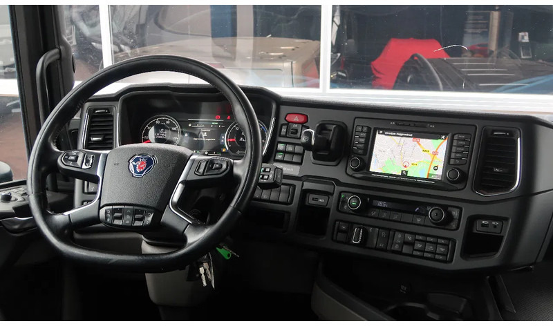 Scania R500 NGS 6x2/4 NB RETARDER/ FULL AIR/ SLIDE DISH/ DIFF-LOCK/ ACC - Nyergesvontató: 2 kép. Scania R500 NGS 6x2/4 NB RETARDER/ FULL AIR/ SLIDE DISH/ DIFF-LOCK/ ACC - Nyergesvontató: 2 kép.