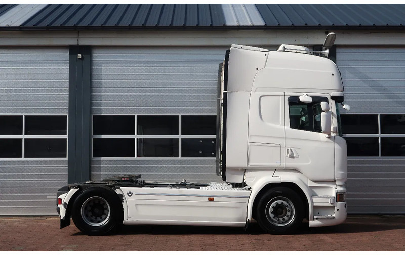 Nyergesvontató Scania R520 V8 RETARDER/ DIFF LOCK/ PARK AIRCO/ 2X TANK: 14 kép. Nyergesvontató Scania R520 V8 RETARDER/ DIFF LOCK/ PARK AIRCO/ 2X TANK: 14 kép.