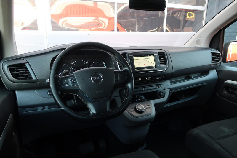 Opel Vivaro 2.0 CDTI L3H1 Innovation AUT/ LED/ CAMERA/ NAVI/ CRUISE/ CLIMA/ TREKHAAK - Kis furgon: 2 kép. Opel Vivaro 2.0 CDTI L3H1 Innovation AUT/ LED/ CAMERA/ NAVI/ CRUISE/ CLIMA/ TREKHAAK - Kis furgon: 2 kép.