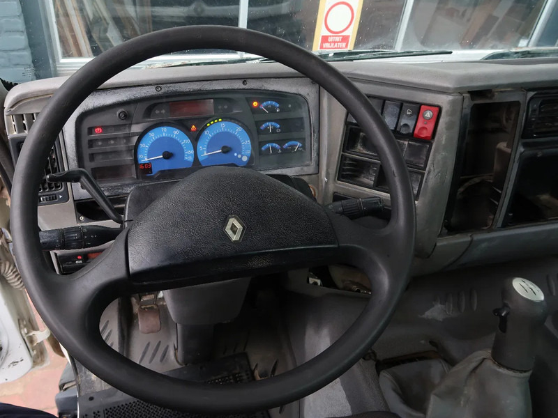 Renault Kerax 370 8X4/ MIXER/ BARYVAL 9 M3/ CRUISE CONTROL/ - Betonmixer: 2 kép. Renault Kerax 370 8X4/ MIXER/ BARYVAL 9 M3/ CRUISE CONTROL/ - Betonmixer: 2 kép.