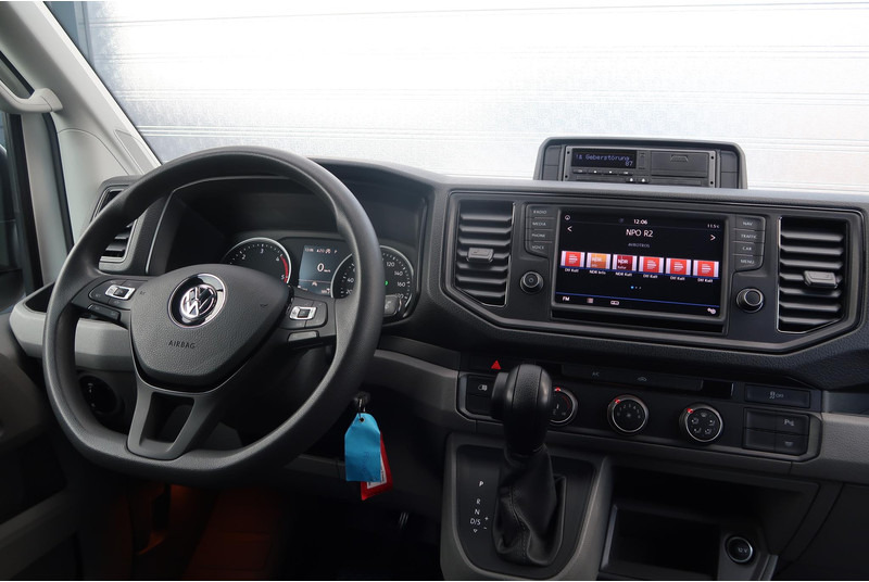 Volkswagen Crafter 50 2.0 TDI DL L3H2 3.5 T/ LED/ CAMERA/ NAVI/ CRUISE/ CLIMA/ DUBBEL LUCHT - Furgon: 5 kép. Volkswagen Crafter 50 2.0 TDI DL L3H2 3.5 T/ LED/ CAMERA/ NAVI/ CRUISE/ CLIMA/ DUBBEL LUCHT - Furgon: 5 kép.