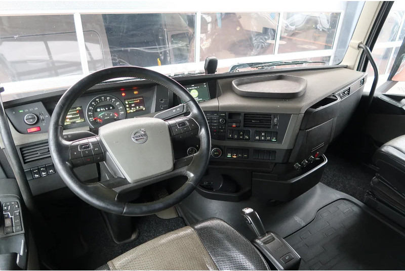 Volvo FH VDL HOOKLIFT 25T/ FULL AIR/ NL-TRUCK/ LIFT - Teherautó - kábelrendszer: 2 kép. Volvo FH VDL HOOKLIFT 25T/ FULL AIR/ NL-TRUCK/ LIFT - Teherautó - kábelrendszer: 2 kép.