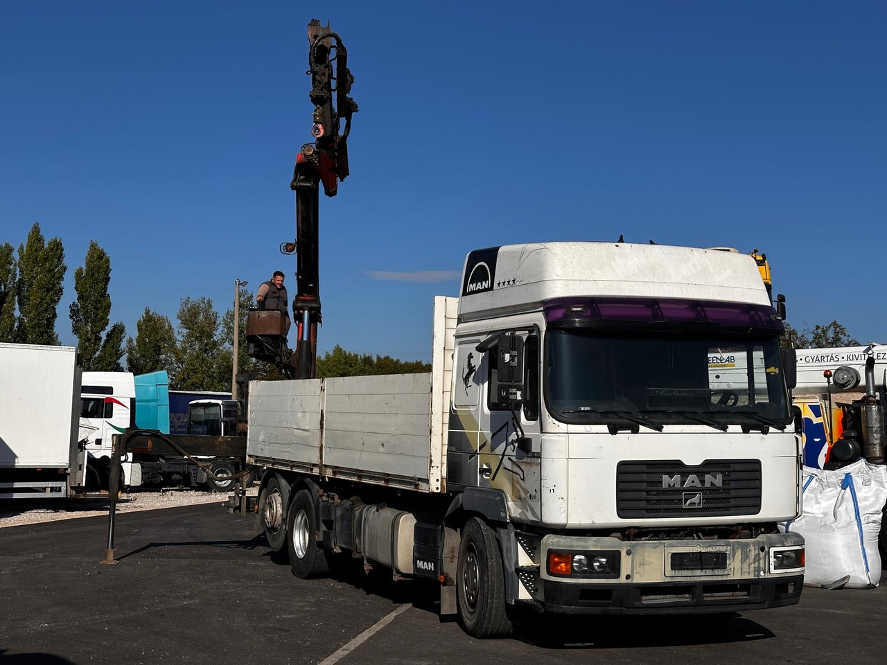 MAN F2000 26.413 Palfinger pk 16000 - Darus autó: 4 kép. MAN F2000 26.413 Palfinger pk 16000 - Darus autó: 4 kép.