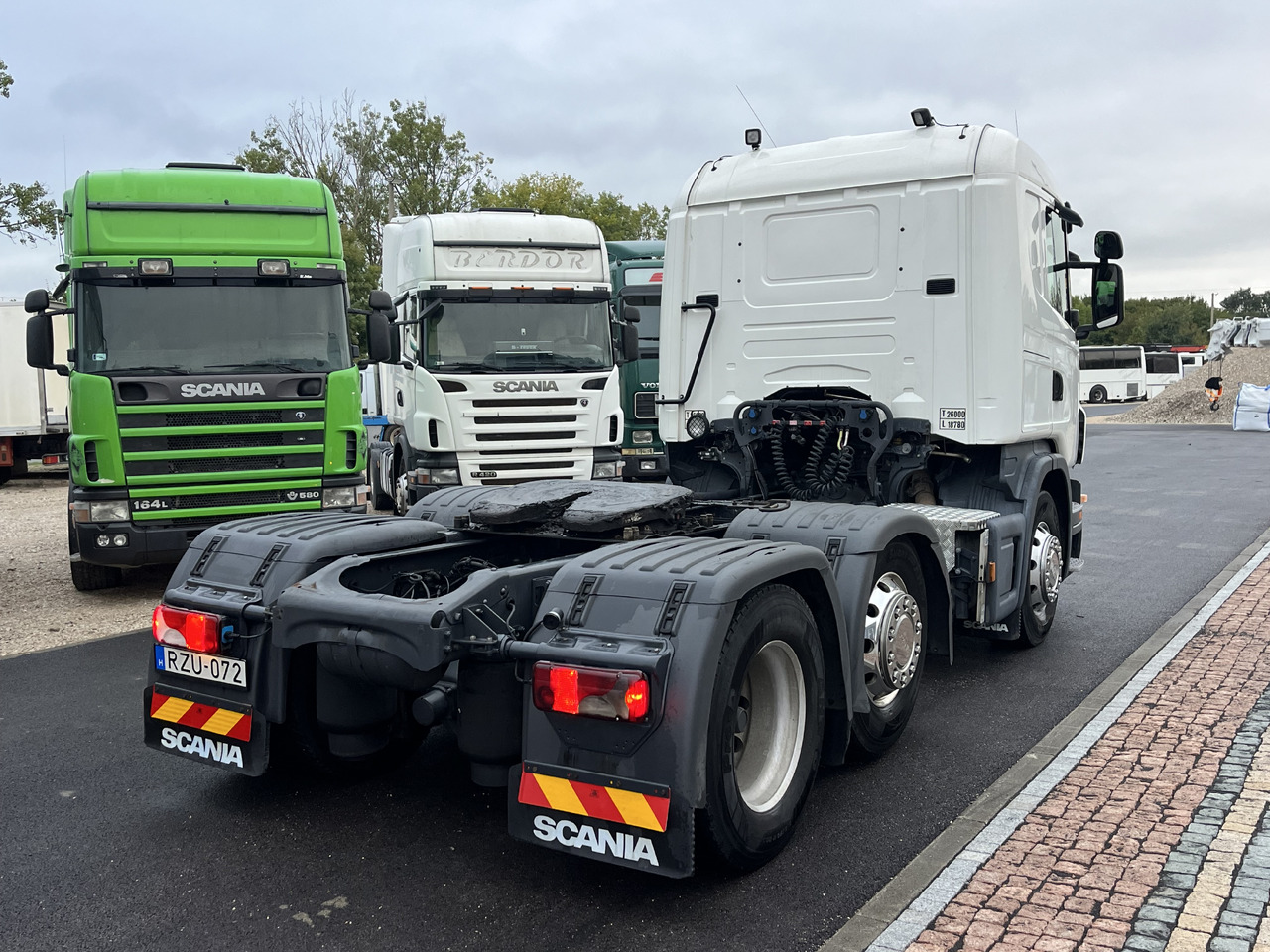 SCANIA R440 6x2 ADR automatic TOP - Nyergesvontató: 3 kép. SCANIA R440 6x2 ADR automatic TOP - Nyergesvontató: 3 kép.