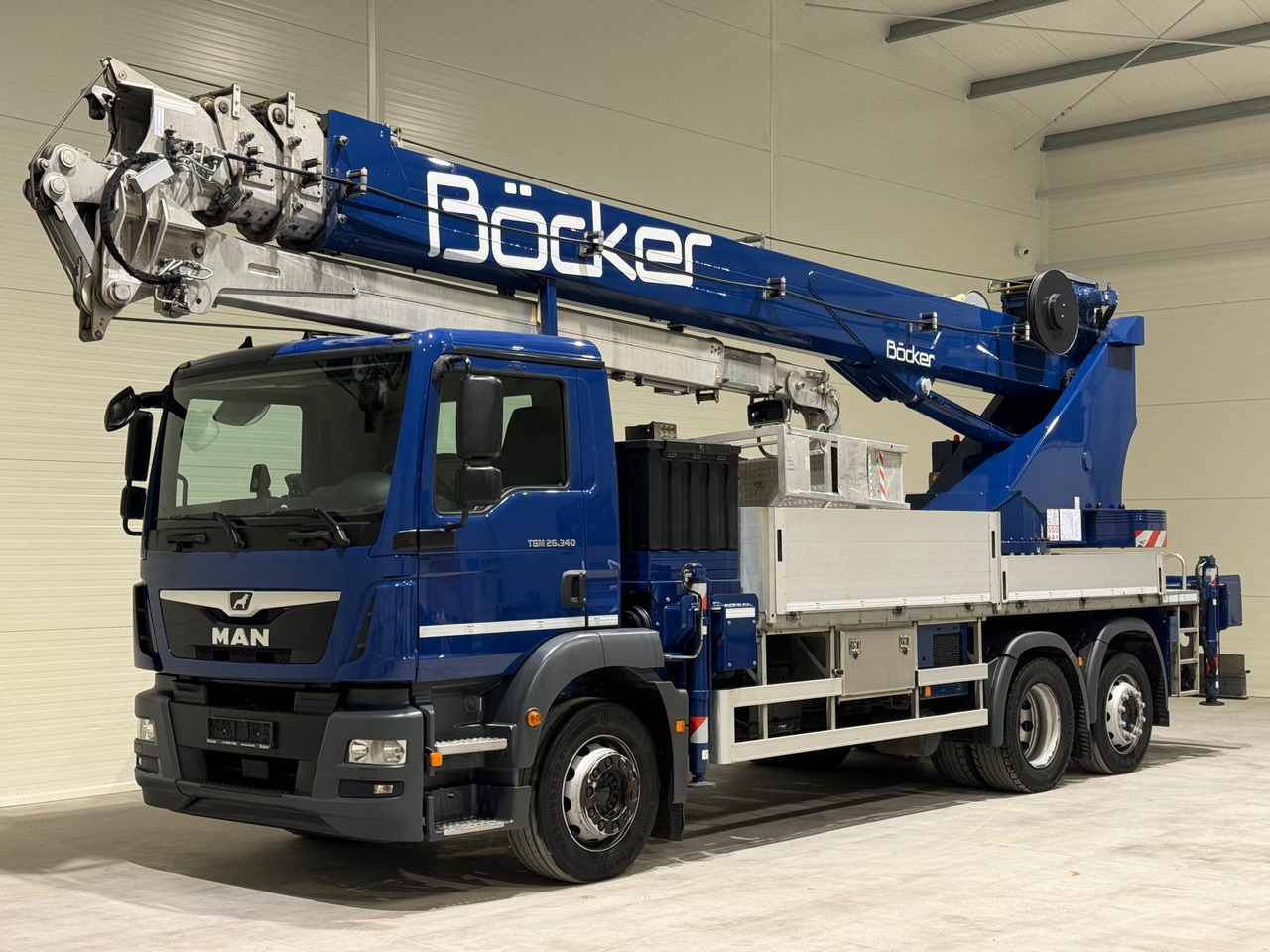 BÖCKER AK 46/6000 - Mini daru: 4 kép. BÖCKER AK 46/6000 - Mini daru: 4 kép.