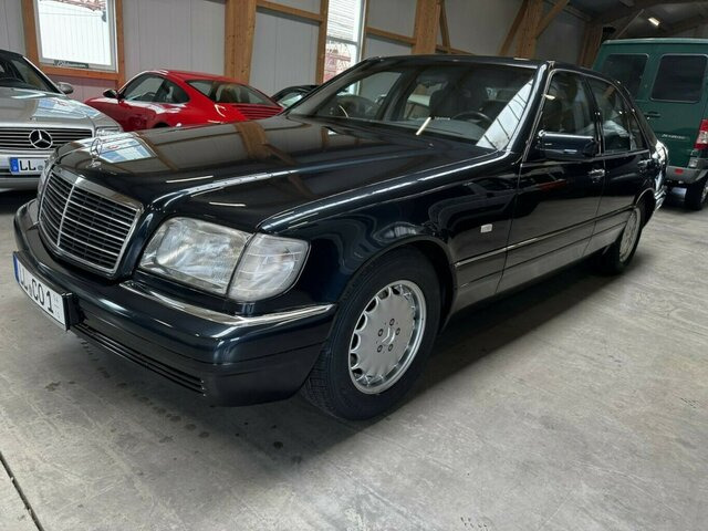 MERCEDES-BENZ S 320 W 140 2. Hand Scheckheft Mercedes - Szedán: 1 kép. MERCEDES-BENZ S 320 W 140 2. Hand Scheckheft Mercedes - Szedán: 1 kép.
