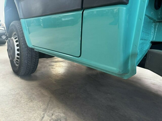 MERCEDES-BENZ Sprinter 513 CDI 4x4 Allrad Pritsche Top!... - Platós kisteherautó: 4 kép. MERCEDES-BENZ Sprinter 513 CDI 4x4 Allrad Pritsche Top!... - Platós kisteherautó: 4 kép.