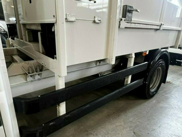 MERCEDES-BENZ Sprinter 516 CDI Müllwagen Hagemann Zöller - Szemetesautó: 2 kép. MERCEDES-BENZ Sprinter 516 CDI Müllwagen Hagemann Zöller - Szemetesautó: 2 kép.