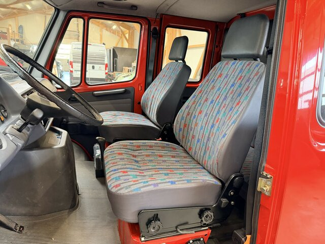 MERCEDES-BENZ T1 310 Bremer Doka perfekt!... - Dobozos kisteherautó, Többcélú/ Speciális jármű: 3 kép. MERCEDES-BENZ T1 310 Bremer Doka perfekt!... - Dobozos kisteherautó, Többcélú/ Speciális jármű: 3 kép.