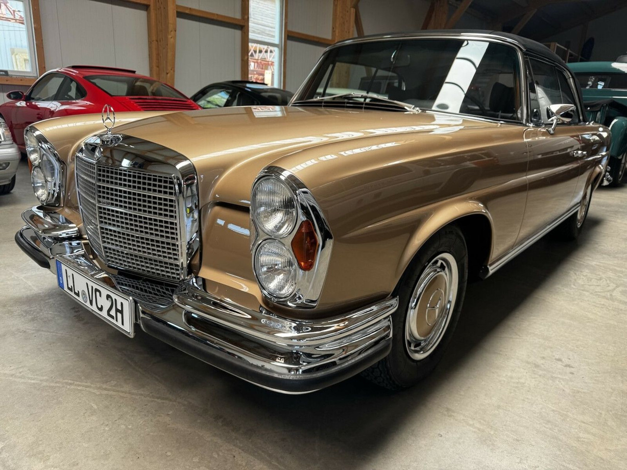 Mercedes-Benz 280 SE Cabrio W111 BRABUS-Classic Restauration - Autó: 3 kép. Mercedes-Benz 280 SE Cabrio W111 BRABUS-Classic Restauration - Autó: 3 kép.