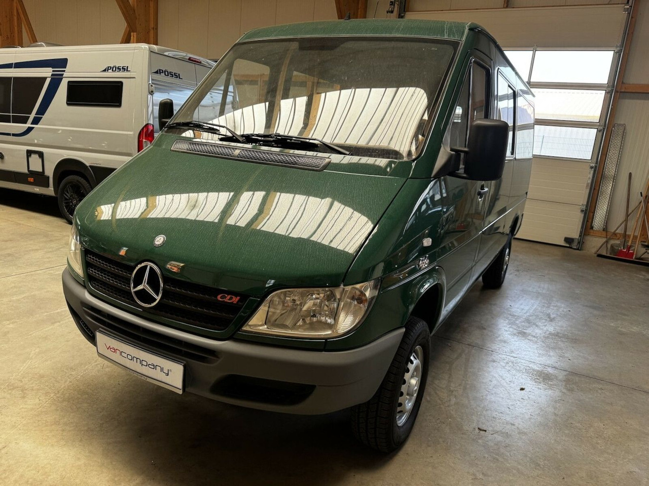 Mercedes-Benz Sprinter 313 CDI 4x4 Allrad ZG3 Topzustand! - Kisbusz, Duplakabinos kisteherautó: 2 kép. Mercedes-Benz Sprinter 313 CDI 4x4 Allrad ZG3 Topzustand! - Kisbusz, Duplakabinos kisteherautó: 2 kép.