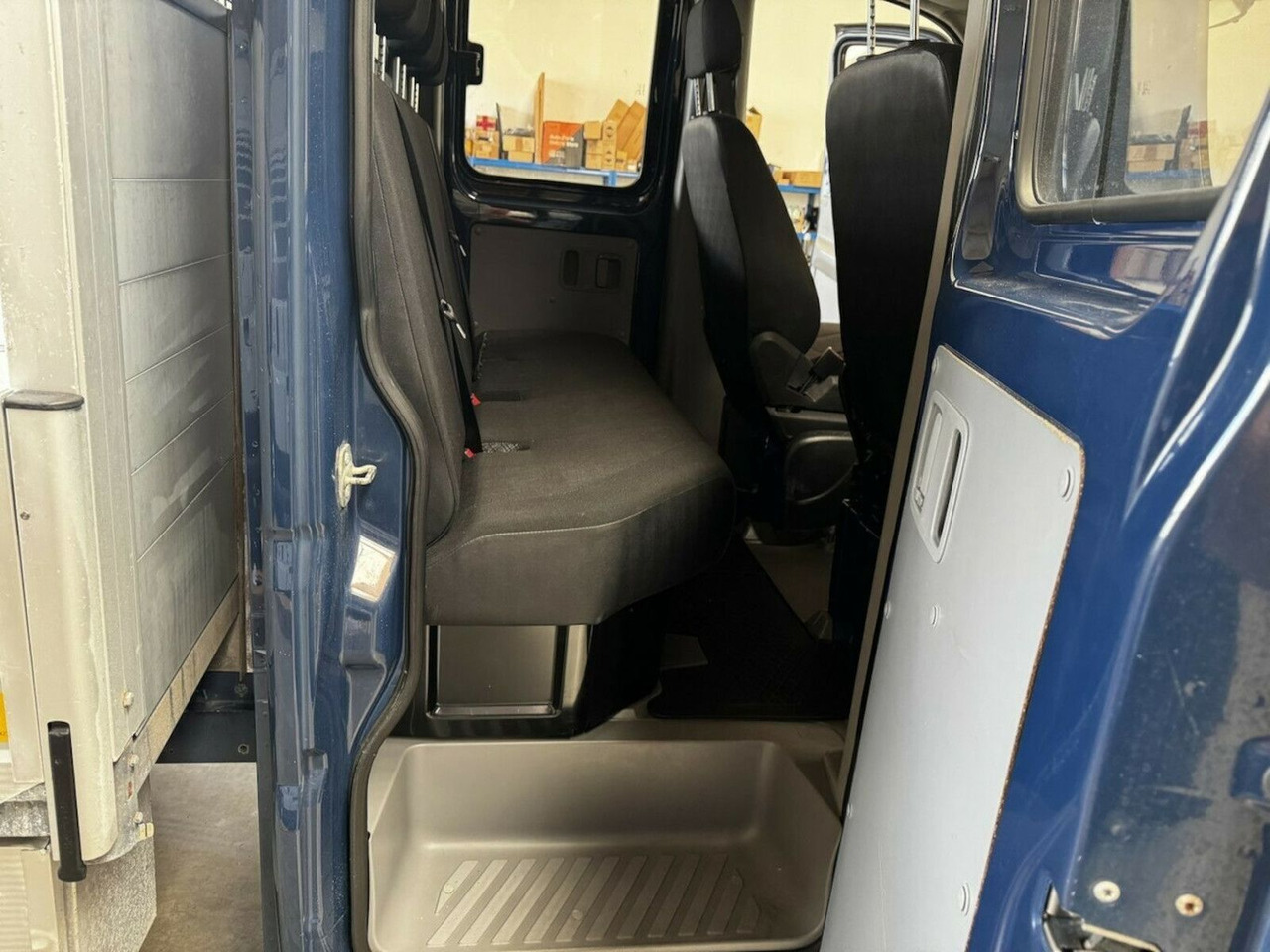 Platós kisteherautó, Duplakabinos kisteherautó Mercedes-Benz Sprinter 313 CDI Doka 4x4 Autom. AHK 3.5t: 23 kép.