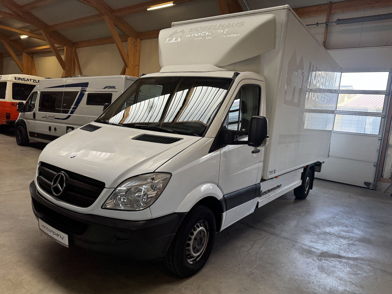 Mercedes-Benz Sprinter 313 CDI Möbelkoffer 1.Hd. Scheckheft - Dobozos kisteherautó: 2 kép. Mercedes-Benz Sprinter 313 CDI Möbelkoffer 1.Hd. Scheckheft - Dobozos kisteherautó: 2 kép.