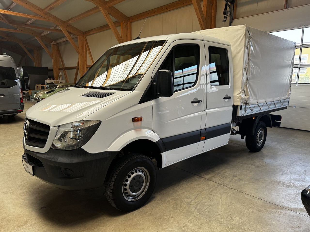 Mercedes-Benz Sprinter 316 CDI Doka 4x4 Allrad Plane - Ponyvás kisteherautó, Duplakabinos kisteherautó: 2 kép. Mercedes-Benz Sprinter 316 CDI Doka 4x4 Allrad Plane - Ponyvás kisteherautó, Duplakabinos kisteherautó: 2 kép.