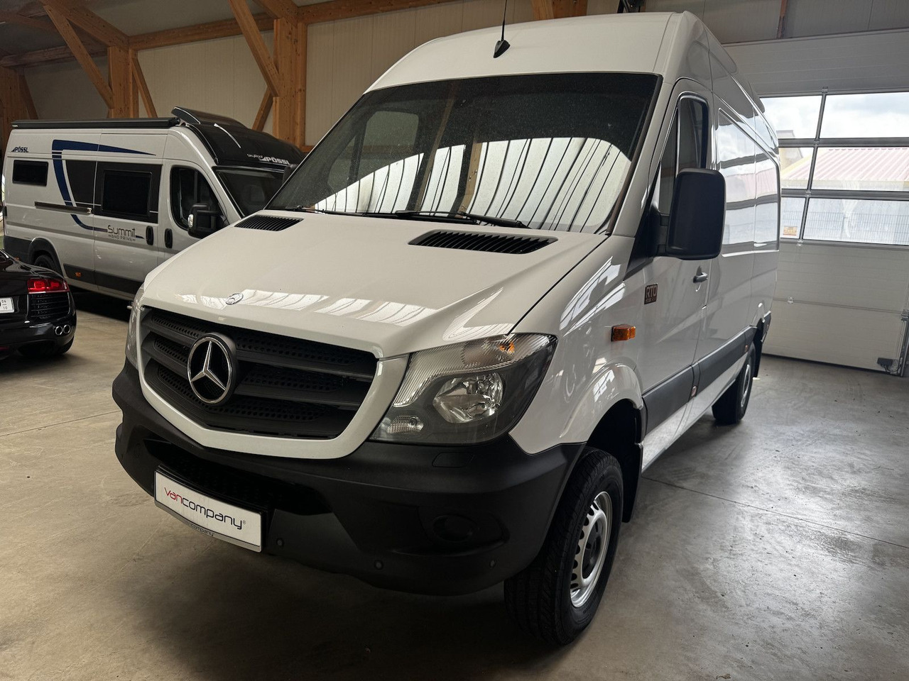 Mercedes-Benz Sprinter 319 CDI 4x4 3.0 V6 Untersetzung 1a! - Kempingautó: 2 kép. Mercedes-Benz Sprinter 319 CDI 4x4 3.0 V6 Untersetzung 1a! - Kempingautó: 2 kép.
