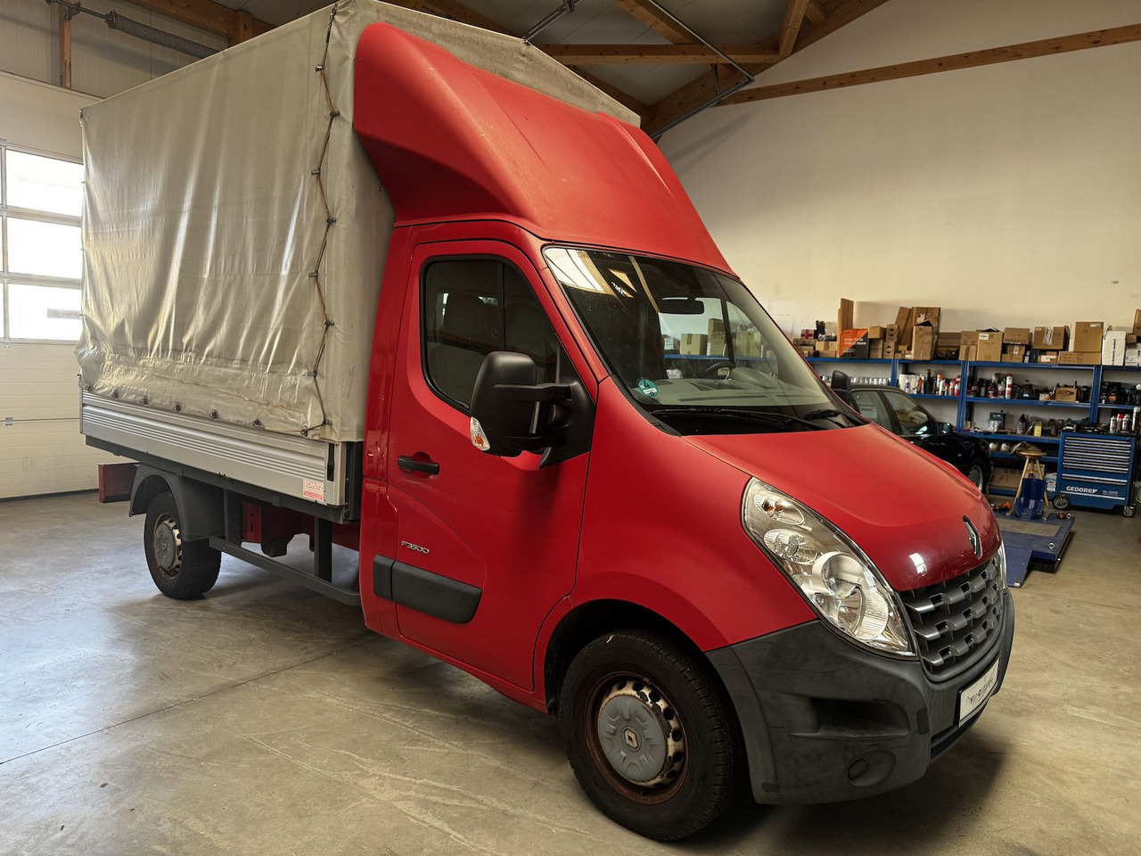 Renault Master 2.3 HDI L2 Pritsche Plane - Ponyvás kisteherautó: 1 kép. Renault Master 2.3 HDI L2 Pritsche Plane - Ponyvás kisteherautó: 1 kép.